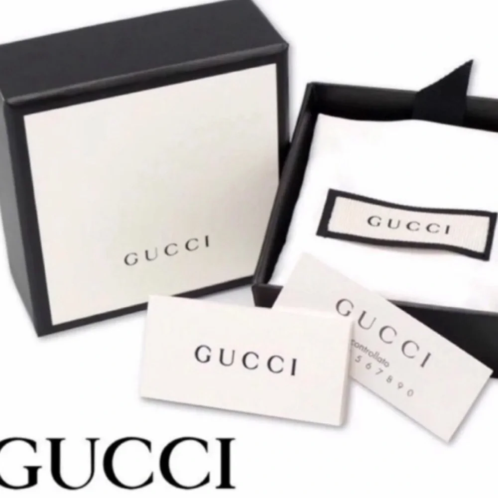 New Gucci Blind For Love Heart Charm + Free Chain - Picture 8 of 9